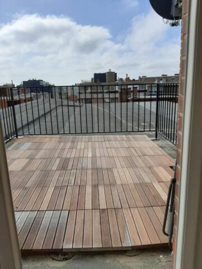 Appartment With Frontal Sea View With 3 Bedrooms Koksijde Luaran gambar